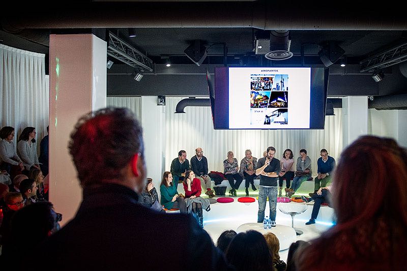 Daniel Negreira Charlas Circus