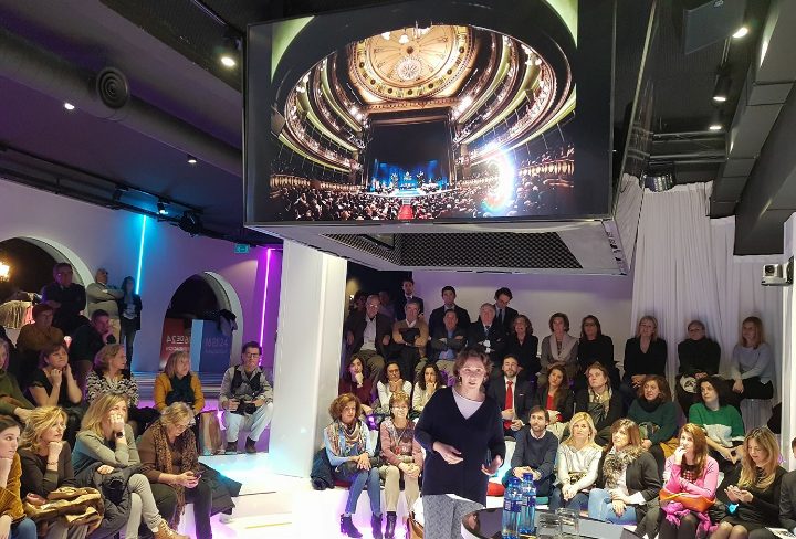 Teresa Sanjurjo: «Mas allá de los premios»